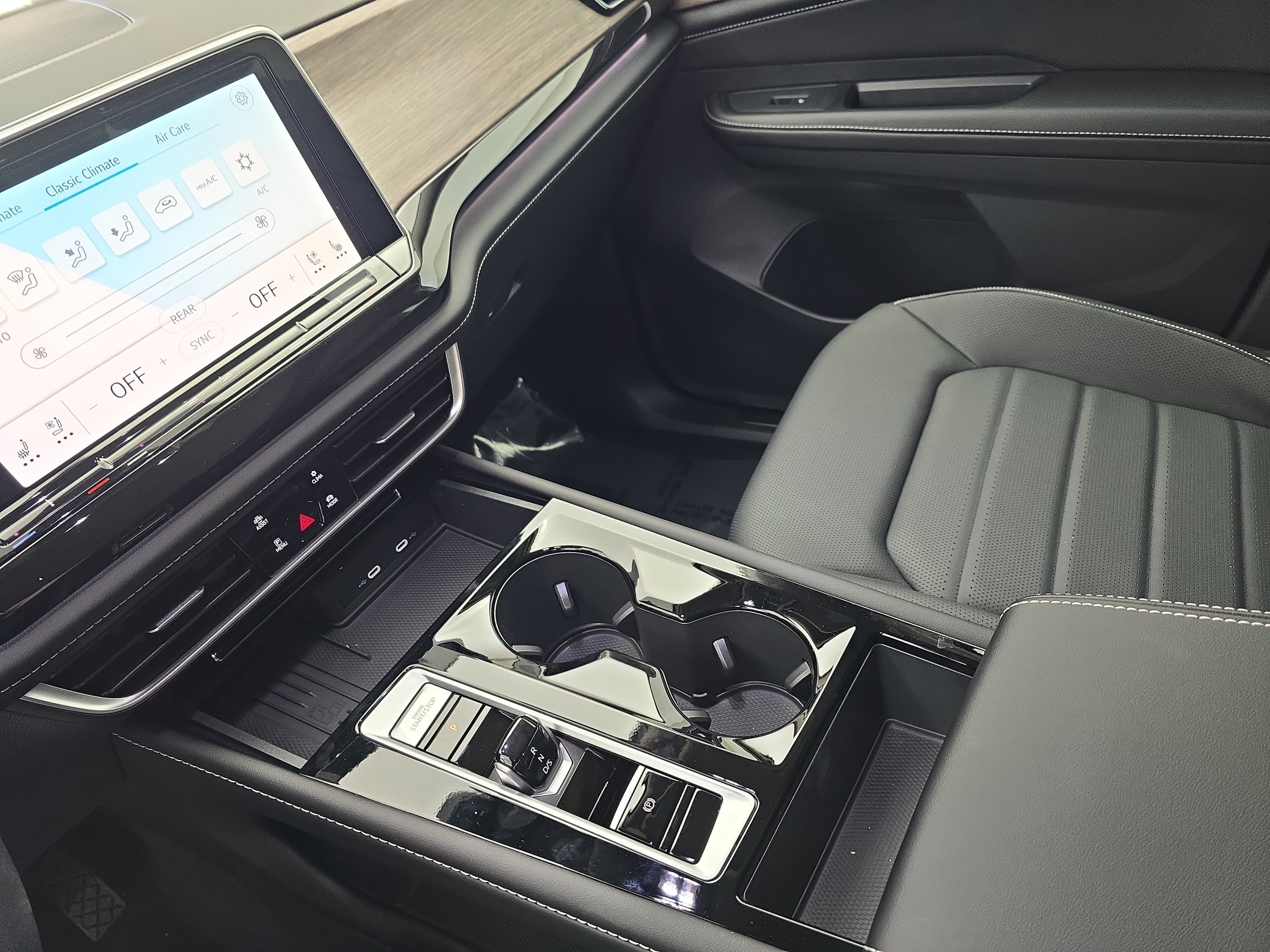 New 2026 Volkswagen Atlas SEL AWD/4WD image 24