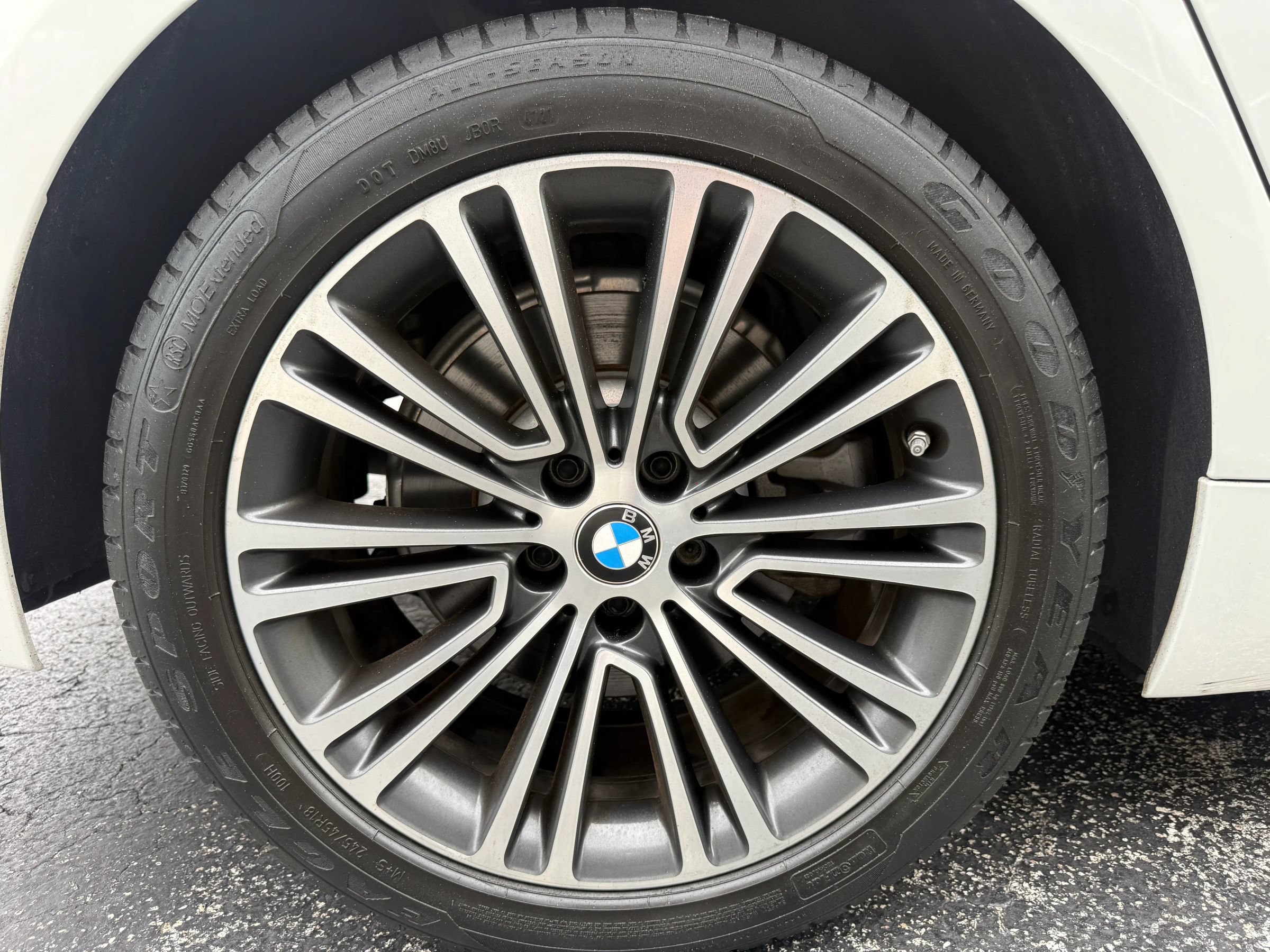 Used 2019 BMW 530i w/ Convenience Package RWD image 13
