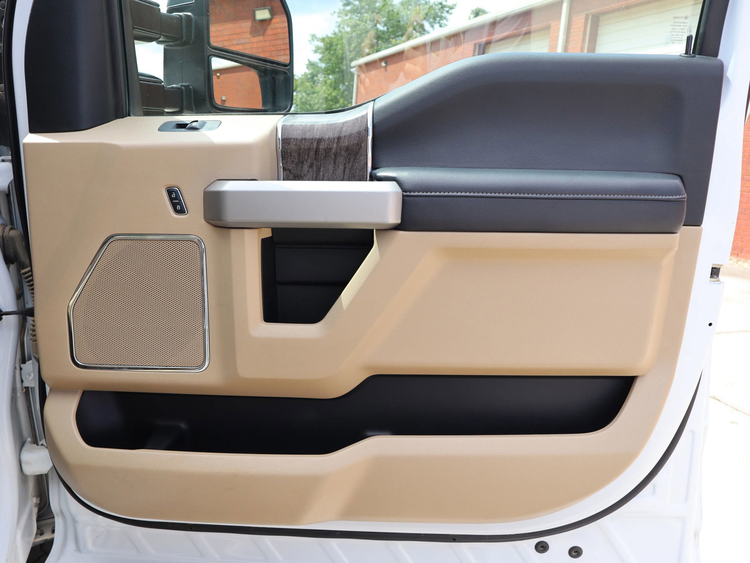 Used 2018 Ford F250 Lariat w/ Lariat Ultimate Package image 34