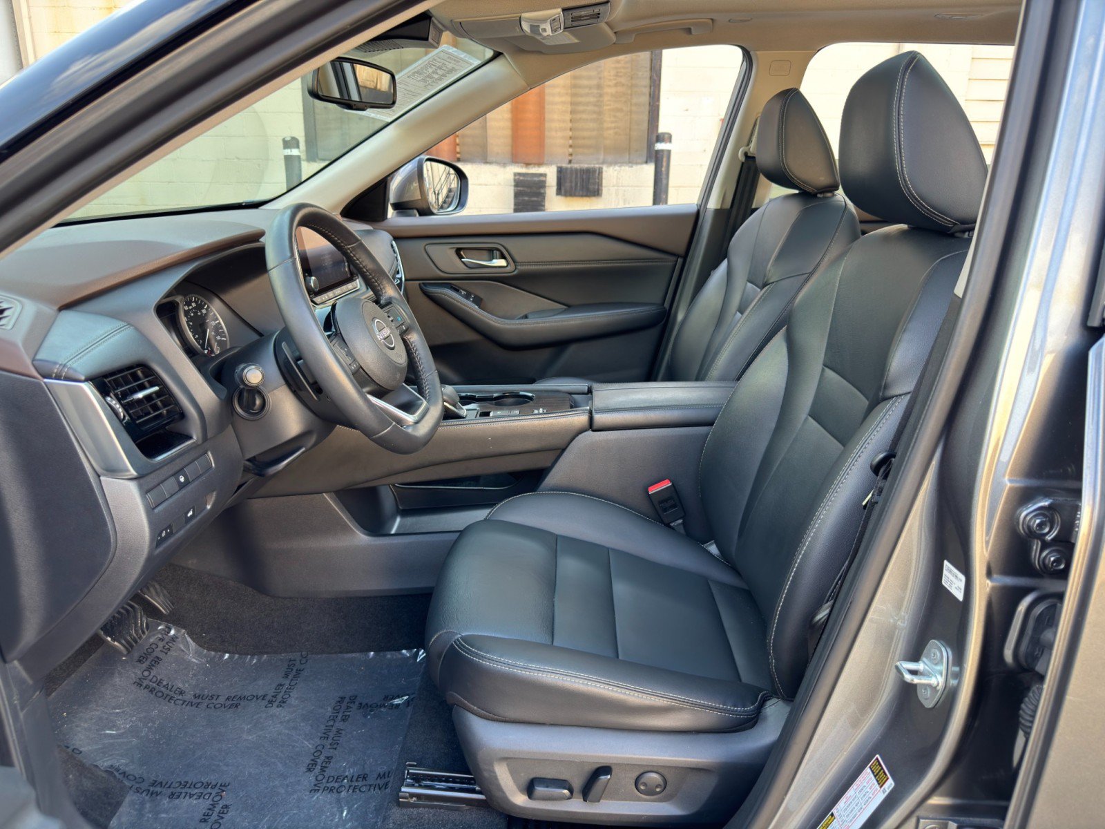 Used 2022 Nissan Rogue SL FWD image 16