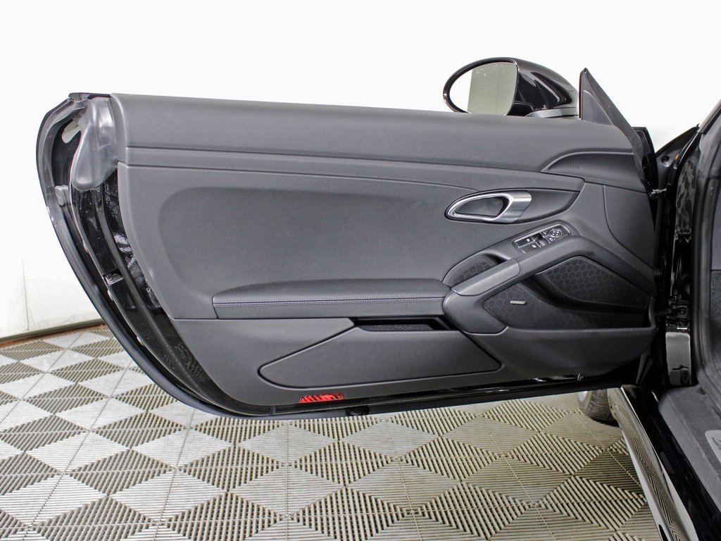 Used 2021 Porsche 718 Boxster S image 23