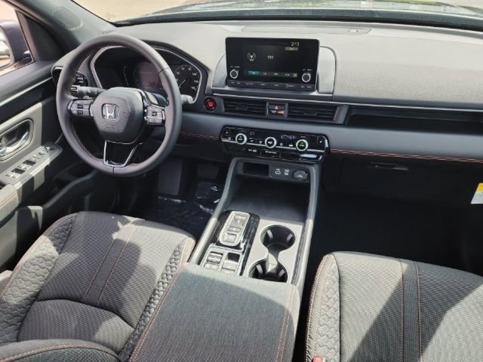 Used 2025 Honda Pilot Sport image 24