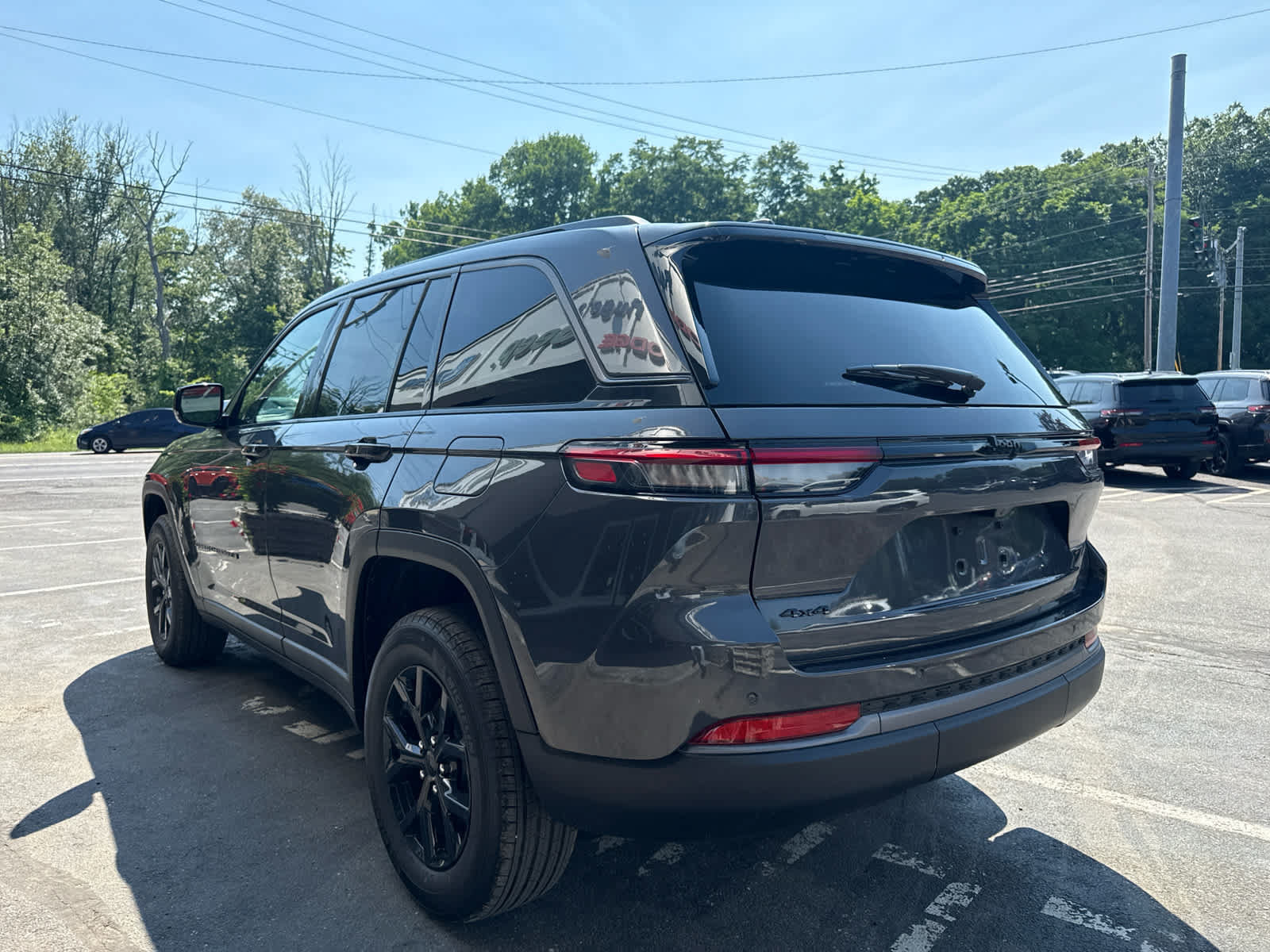 New 2026 Jeep Grand Cherokee Altitude AWD/4WD image 5