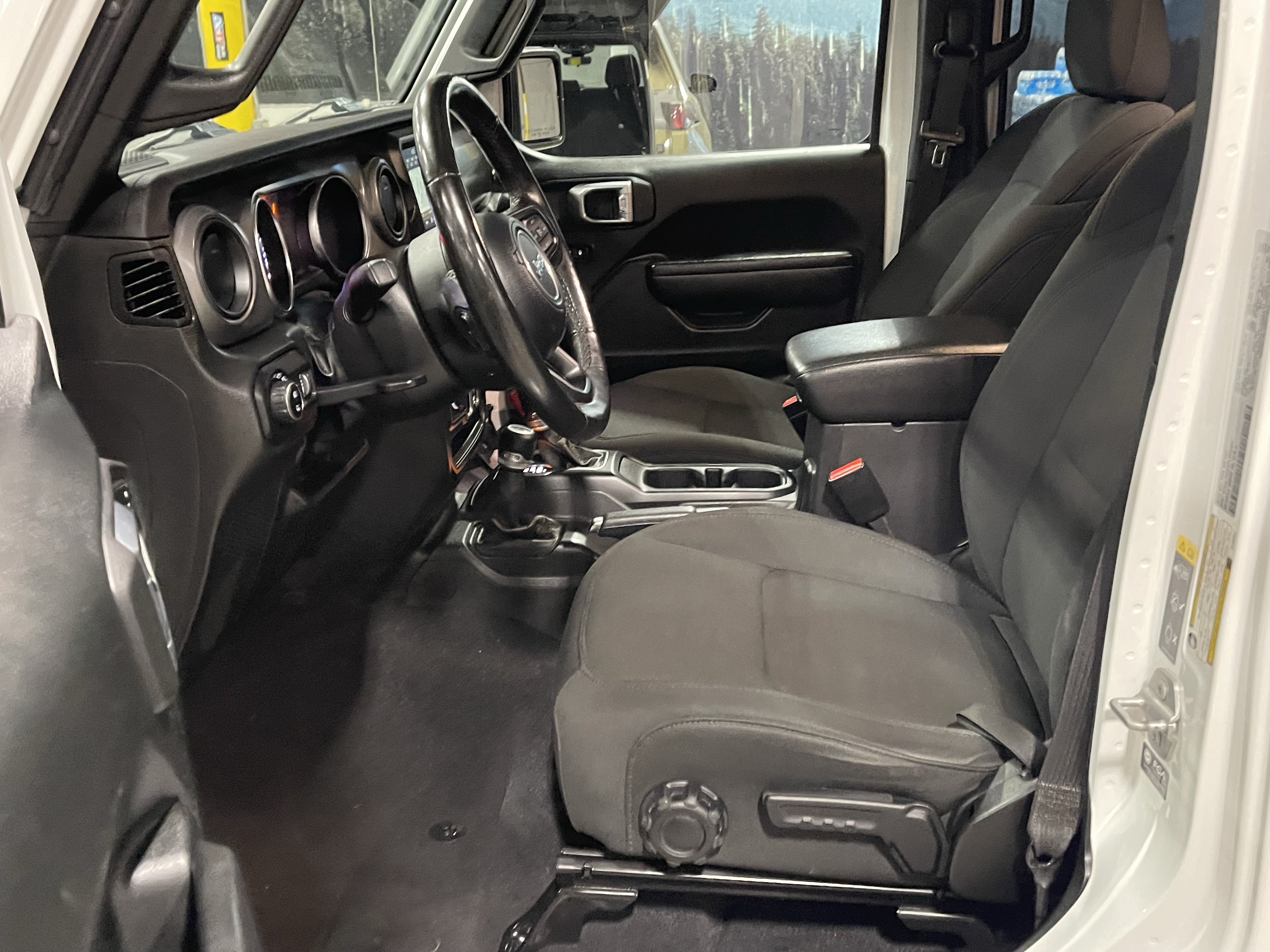 Used 2023 Jeep Gladiator Sport AWD/4WD image 12