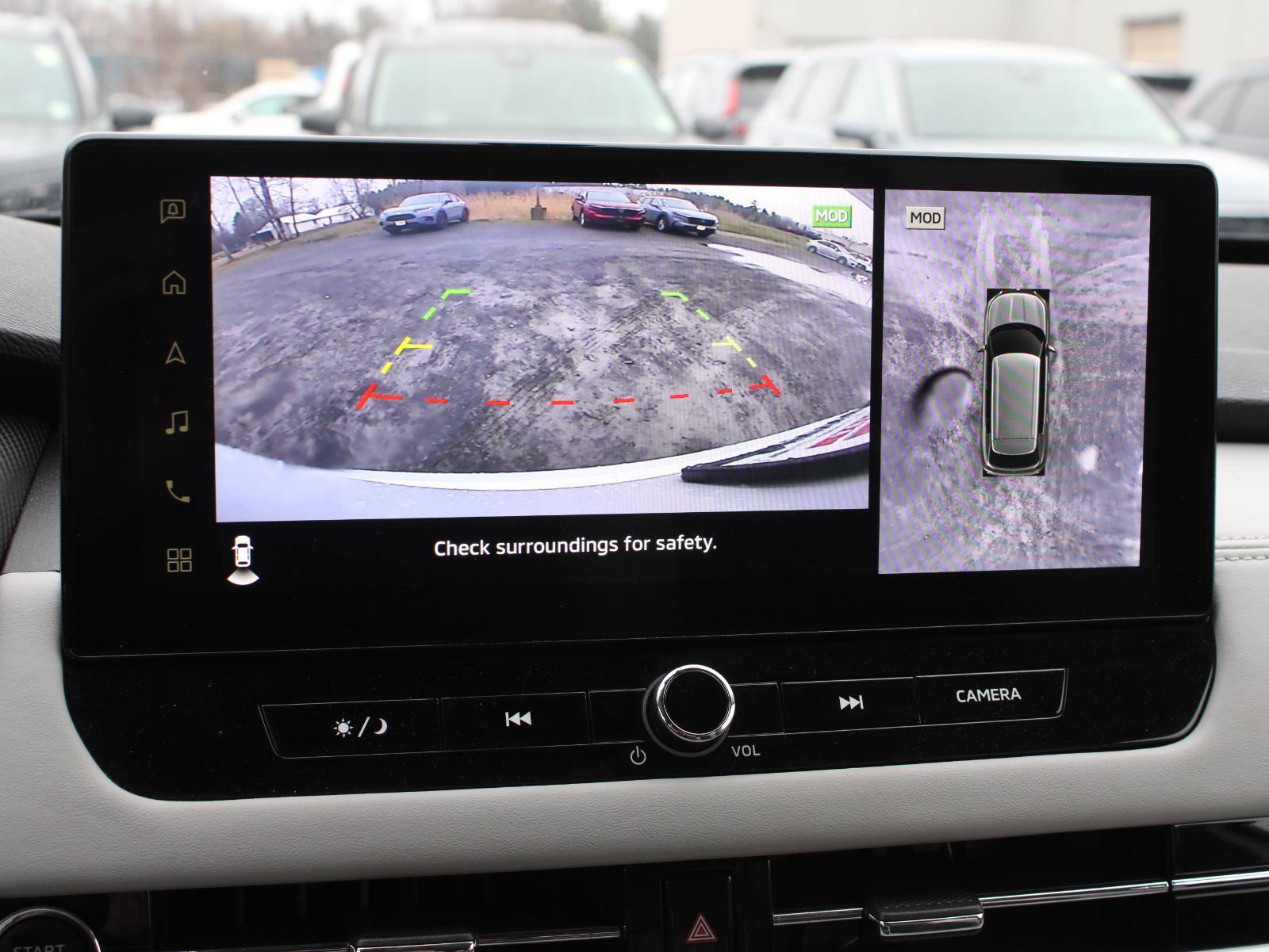 Used 2025 Mitsubishi Outlander SE AWD/4WD image 13