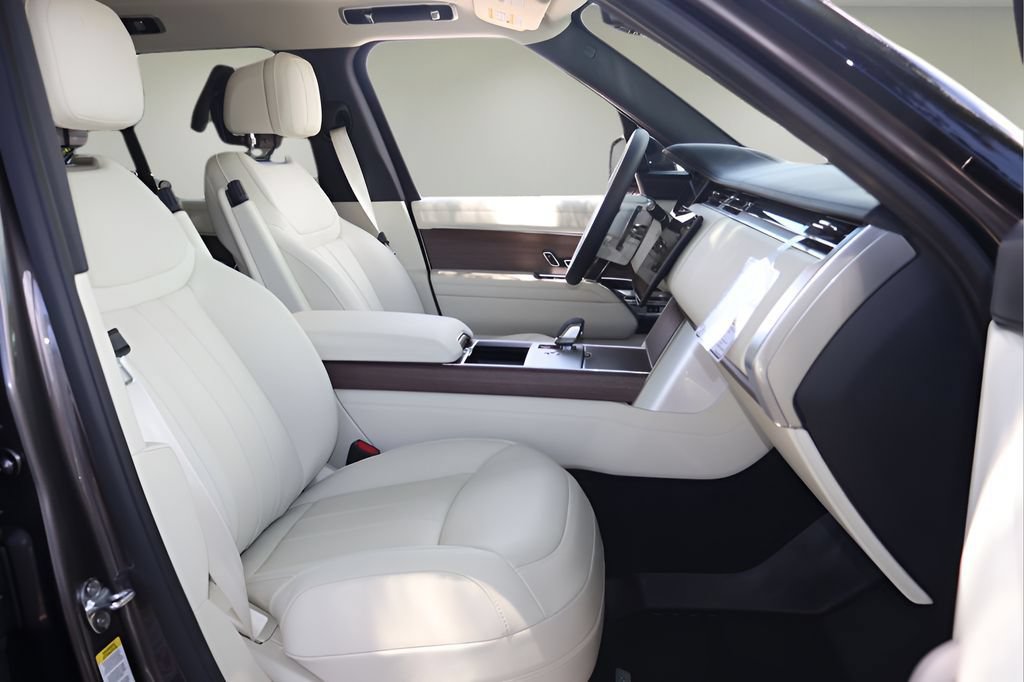 New 2026 Land Rover Range Rover SE AWD/4WD image 17