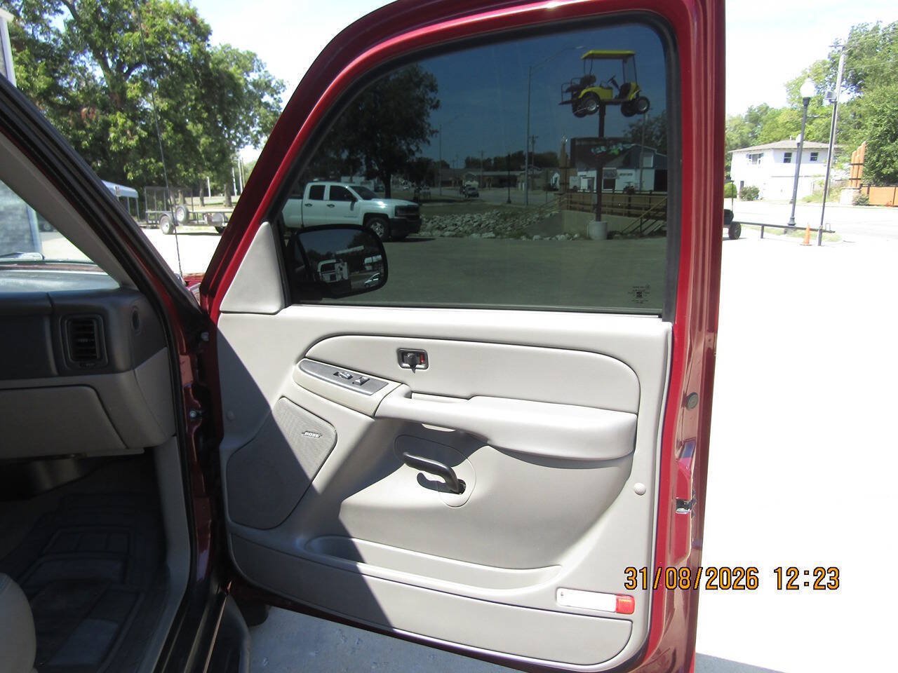 Used 2006 Chevrolet Avalanche Z71 w/ Sun And Sound Package AWD/4WD image 14
