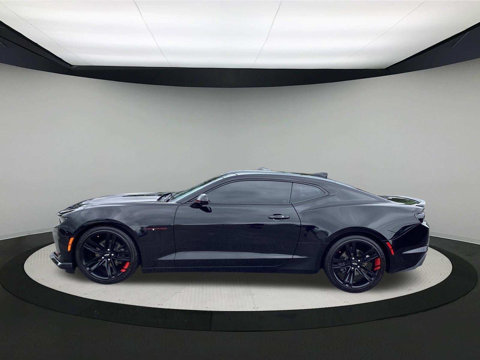 Used 2021 Chevrolet Camaro LT w/ Redline Edition RWD image 5