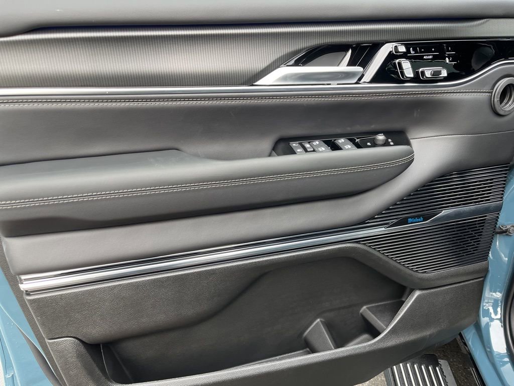 New 2026 Jeep Grand Wagoneer Summit image 26