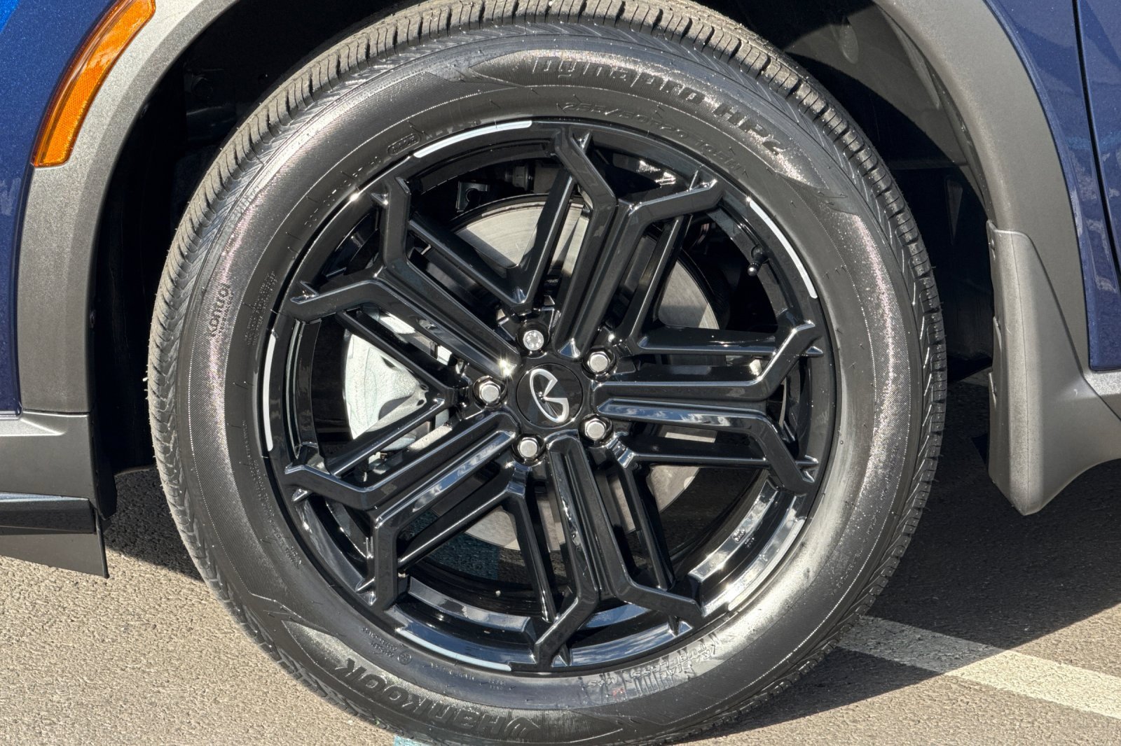 New 2026 INFINITI QX60 Sport w/ Dark Cargo Package image 31