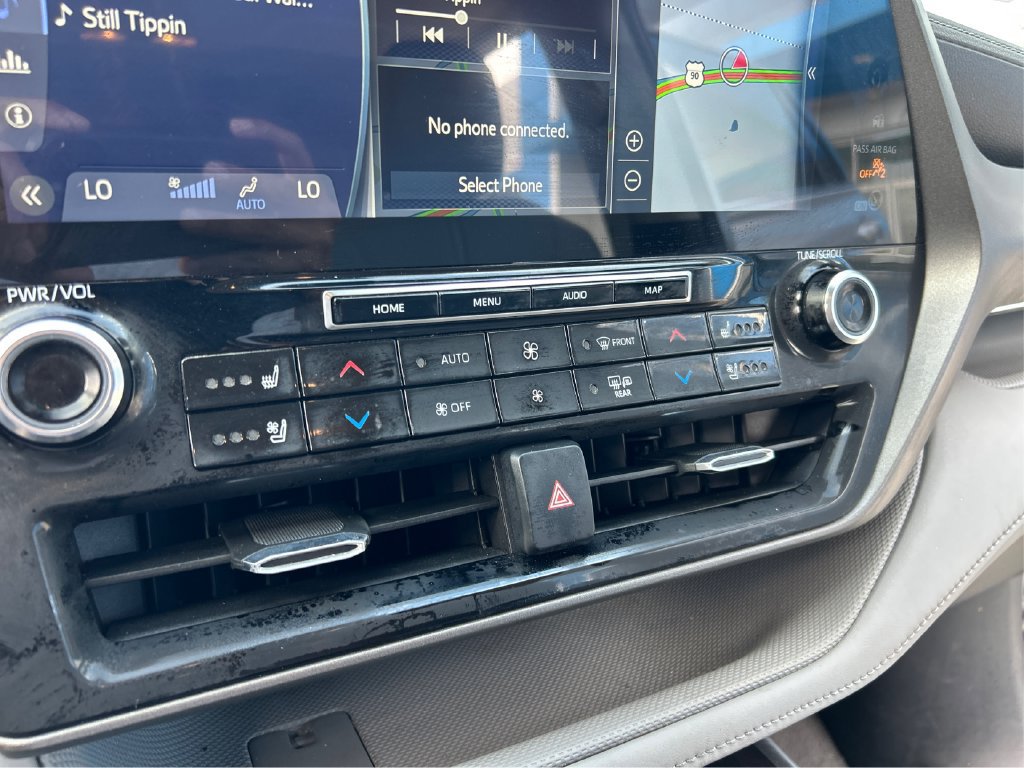 Used 2020 Toyota Highlander Limited FWD image 25