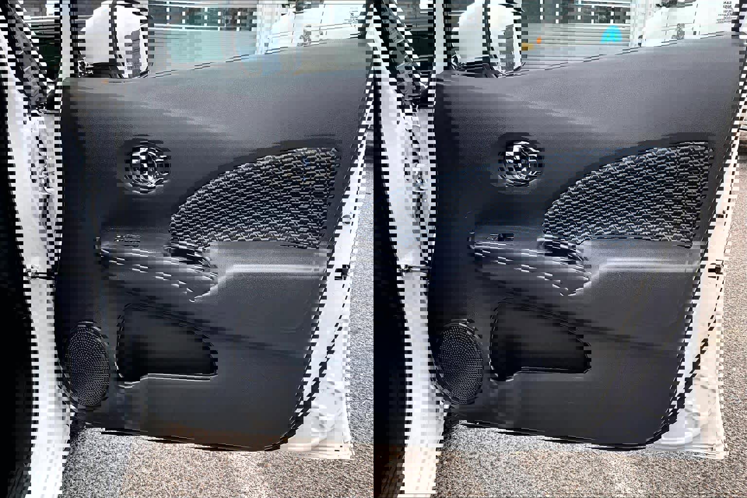 Used 2017 Nissan Versa Note SV image 23