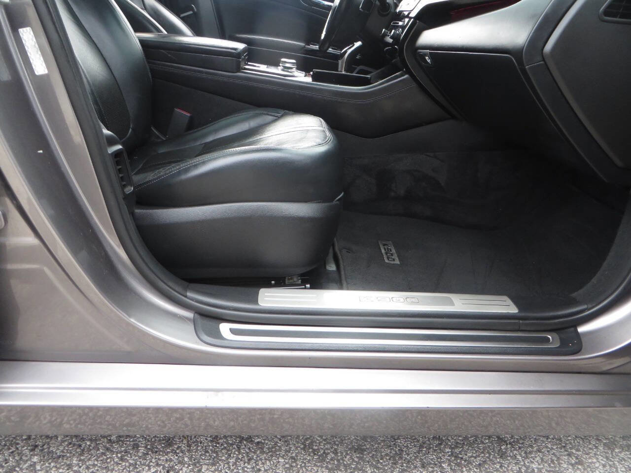 Used 2016 Kia K900 Luxury image 19