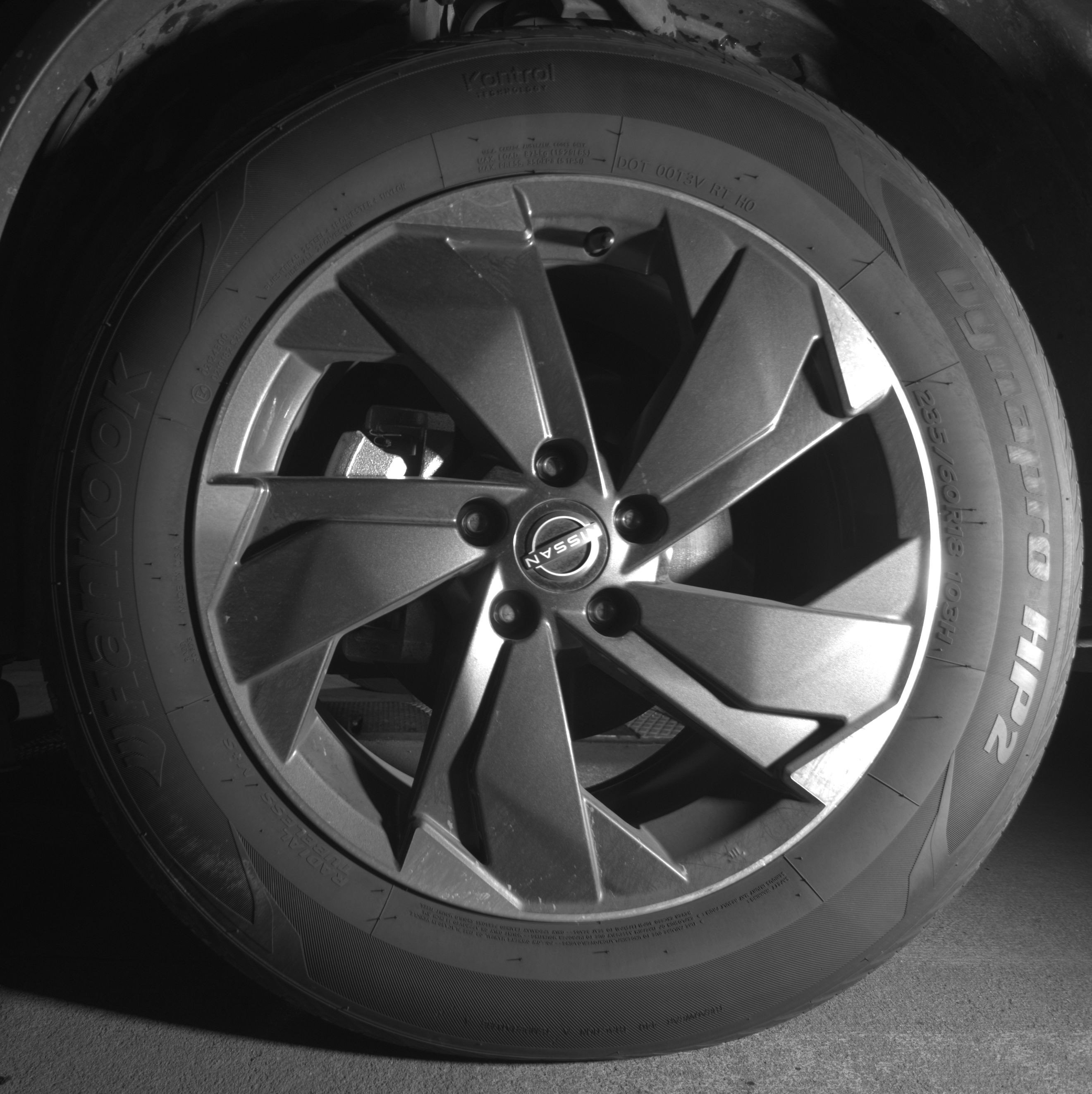Used 2025 Nissan Rogue SV AWD/4WD image 12