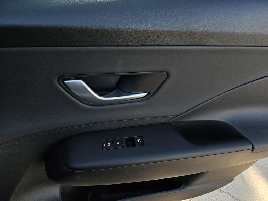 New 2026 Hyundai Kona Limited FWD image 10