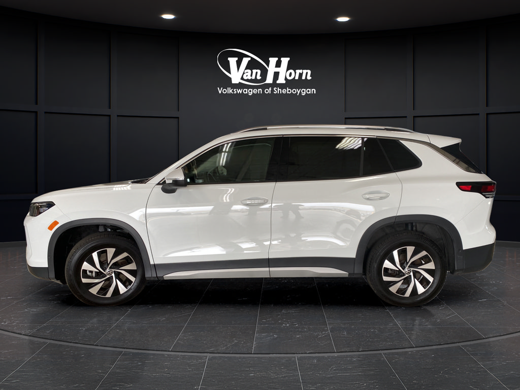 Used 2025 Volkswagen Tiguan S AWD/4WD image 4