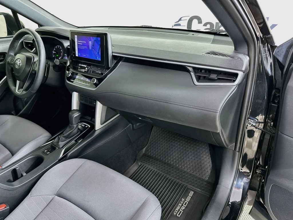 Used 2024 Toyota Corolla Cross AWD Hybrid image 33