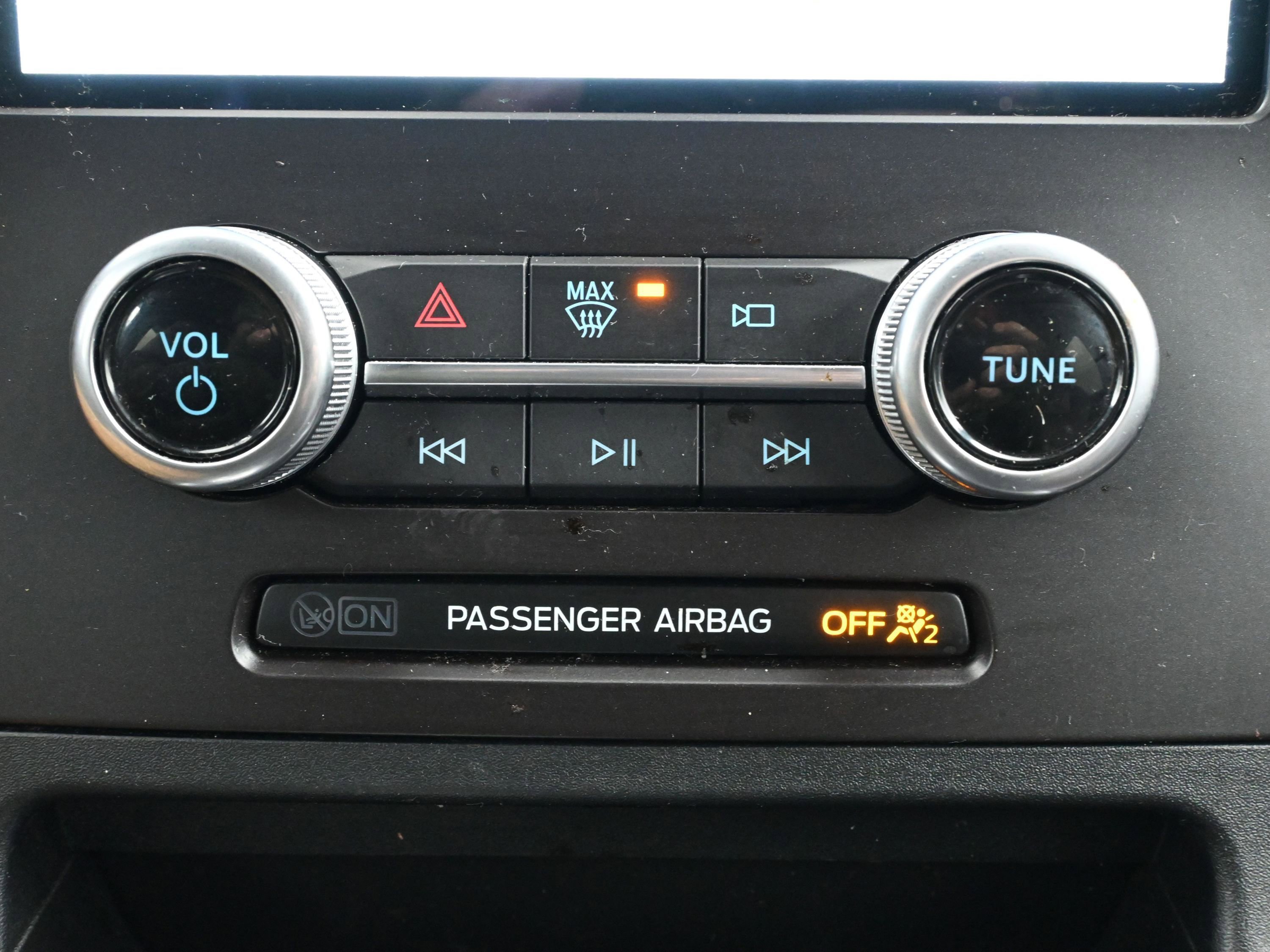 Used 2021 Ford Edge Titanium w/ Equipment Group 301A image 17