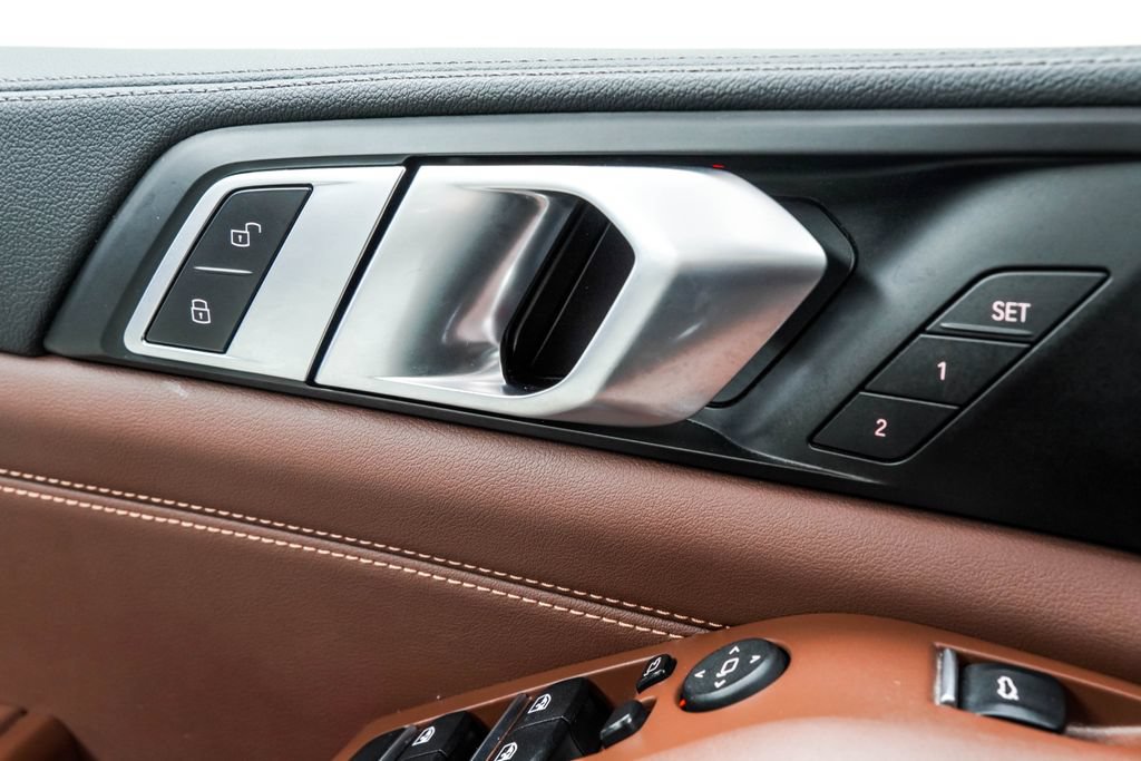Used 2023 BMW X5 xDrive40i w/ M Sport Package AWD/4WD image 47