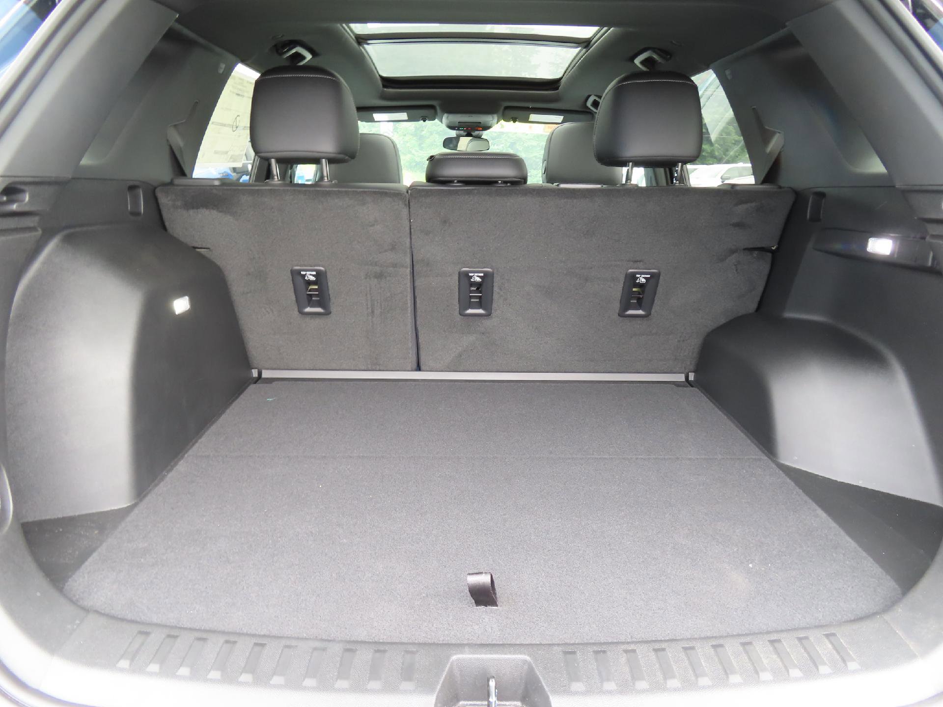 New 2025 Chevrolet Equinox LT w/ Convenience Package II image 36