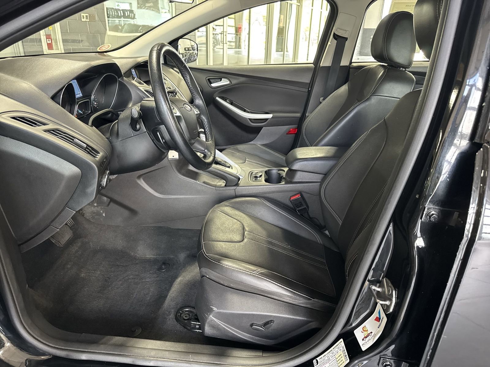 Used 2014 Ford Focus SE w/ Equipment Group 201A FWD image 12
