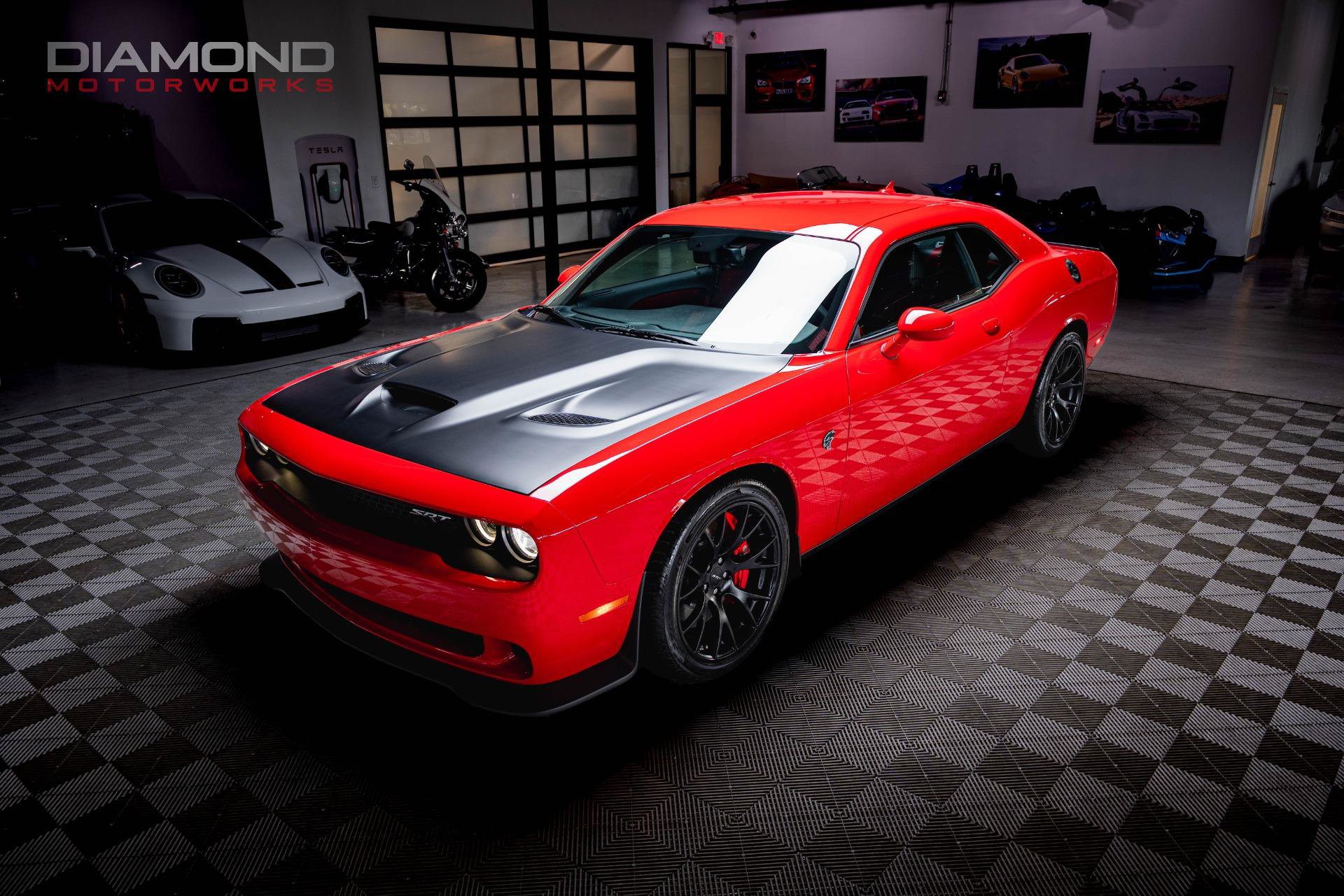Used 2015 Dodge Challenger SRT Hellcat RWD image 3