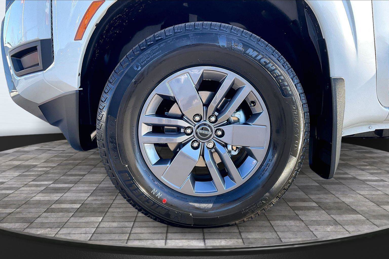 New 2026 Nissan Frontier SV w/ SV Convenience Package image 12