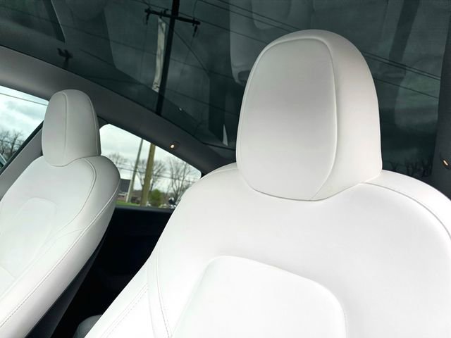 Used 2023 Tesla Model Y Performance image 18