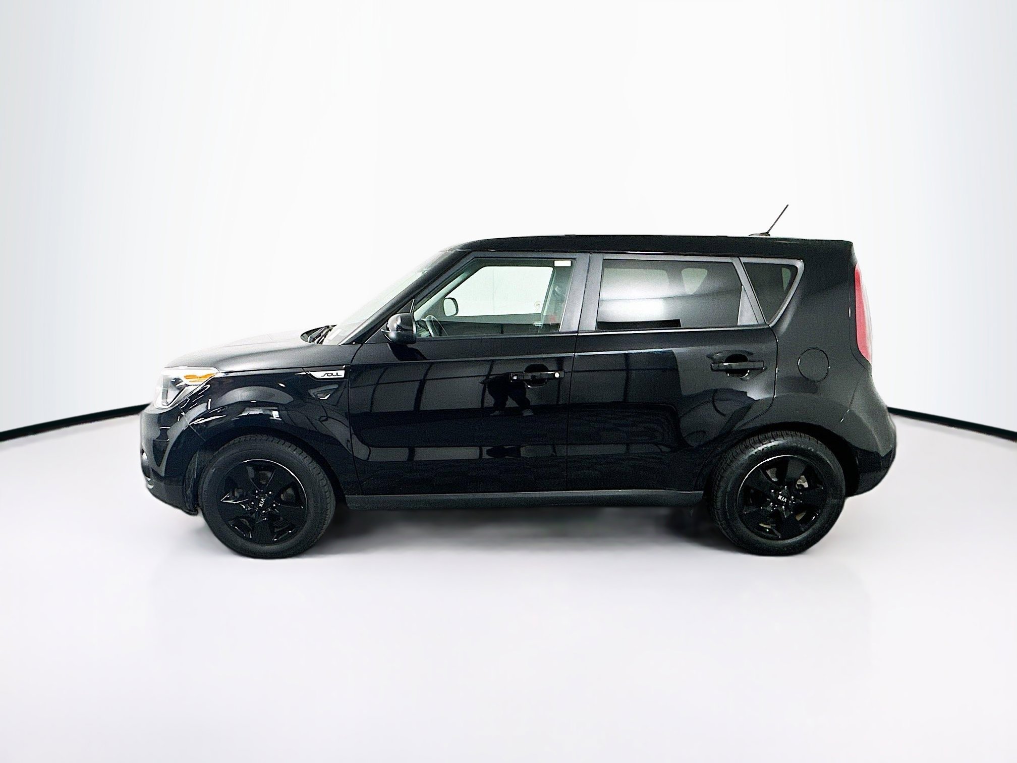 Used 2017 Kia Soul FWD image 4