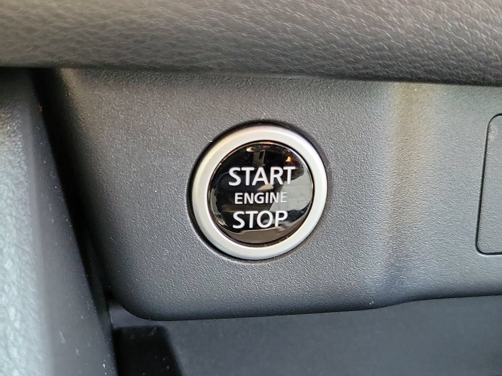Used 2023 Nissan Rogue SV AWD/4WD image 24