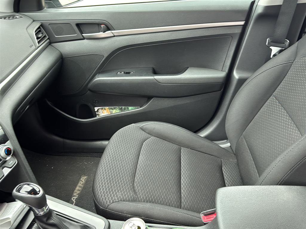 Used 2020 Hyundai Elantra SE w/ Cargo Package (C1) FWD image 10