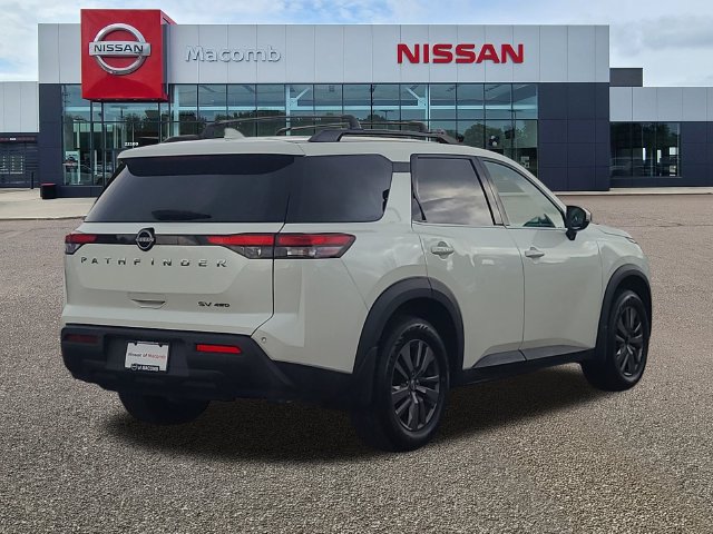 Used 2022 Nissan Pathfinder SV AWD/4WD image 7