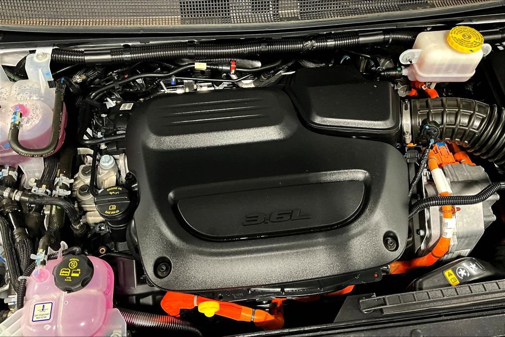 Used 2024 Chrysler Pacifica Select image 38