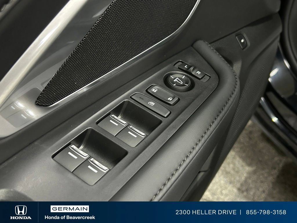 Used 2024 Acura RDX SH-AWD image 18
