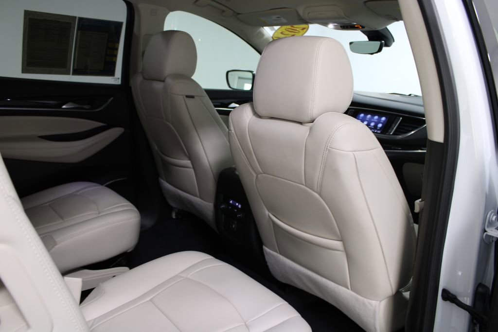 Used 2024 Buick Enclave Essence w/ Technology Package image 33