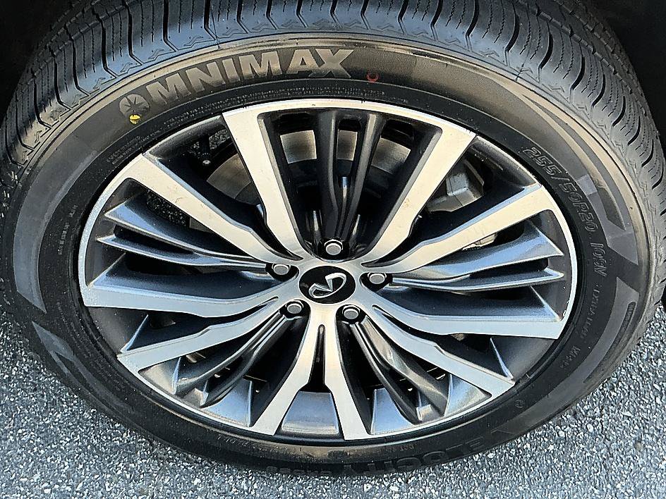 Used 2025 INFINITI QX60 Sensory w/ Vision Package AWD/4WD image 7