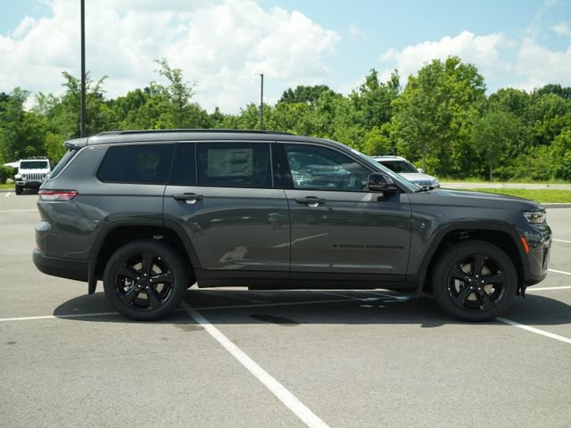 New 2026 Jeep Grand Cherokee L Limited w/ Limited Altitude Package AWD/4WD image 8