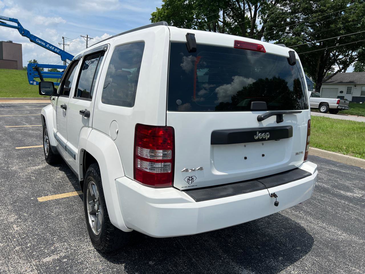 Used 2008 Jeep Liberty Sport AWD/4WD image 3