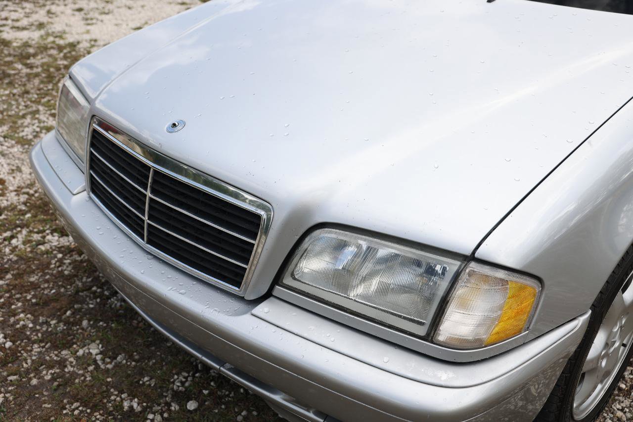 Used 2000 Mercedes-Benz C 280 Sedan image 25