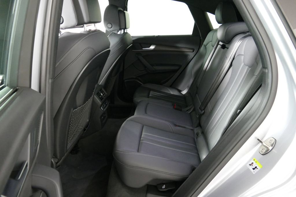 Used 2021 Audi Q5 2.0T Premium Plus w/ Premium Plus Package AWD/4WD image 4