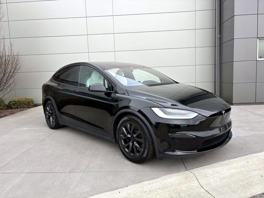 Used 2022 Tesla Model X image 1