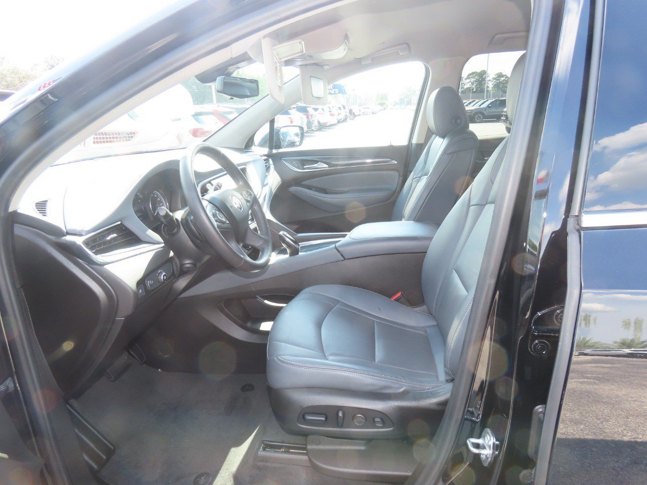 Used 2021 Buick Enclave Premium w/ Surround and Sites Package AWD/4WD image 27