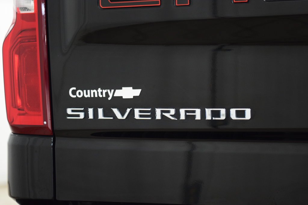 Used 2025 Chevrolet Silverado 1500 RST w/ Z71 Off-Road Package AWD/4WD image 26