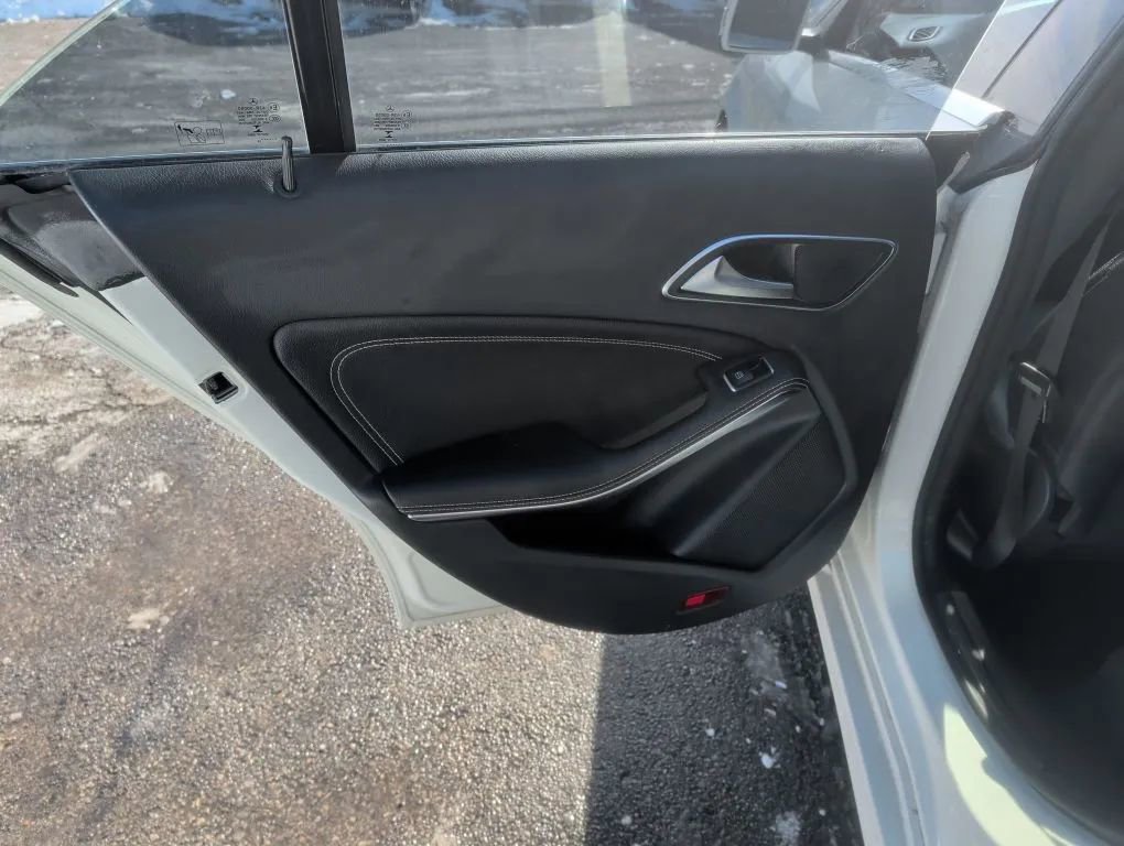 Used 2016 Mercedes-Benz CLA 250 4MATIC image 14