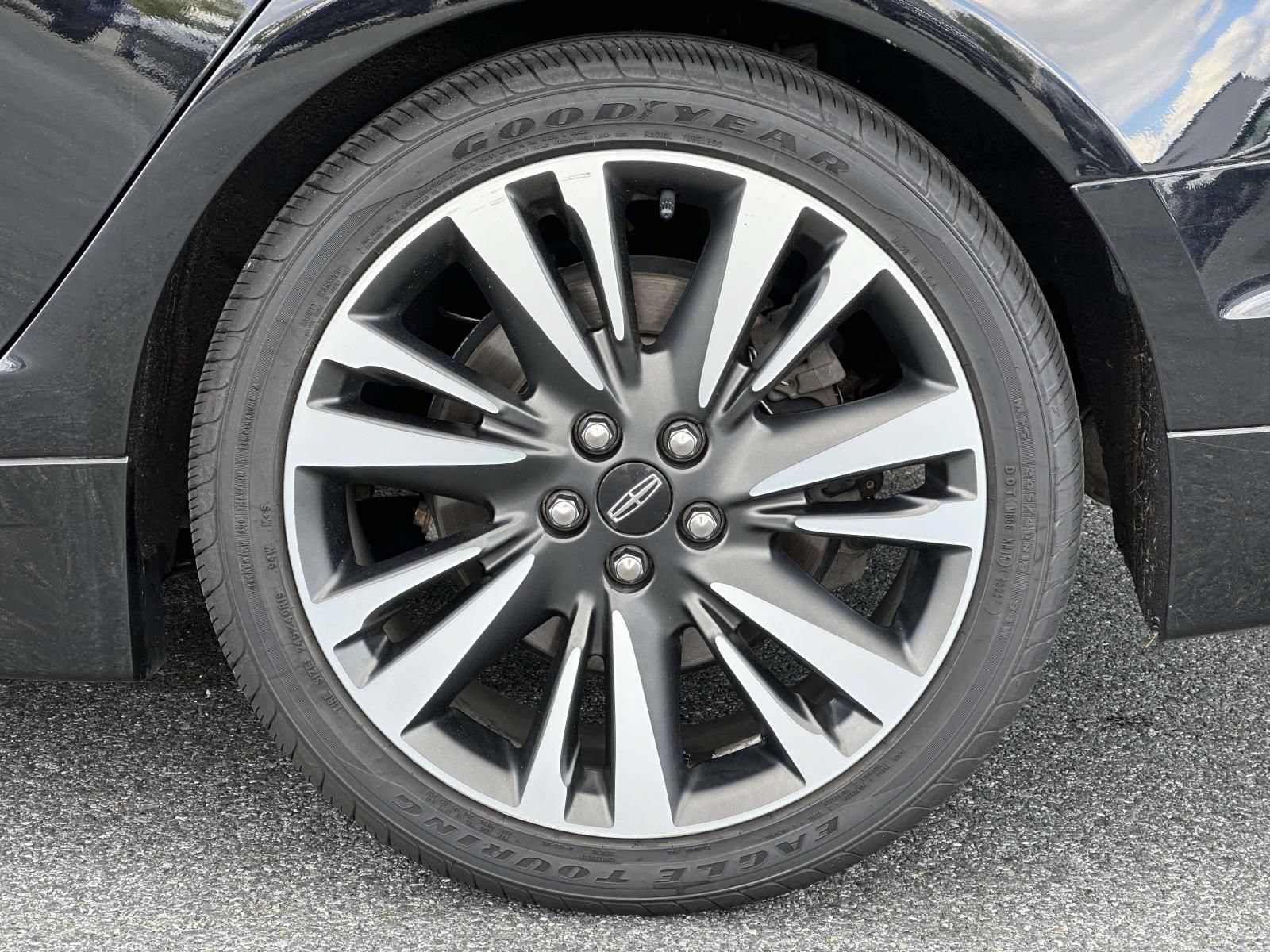 Used 2018 Lincoln MKZ Select w/ Select Plus Package FWD image 16