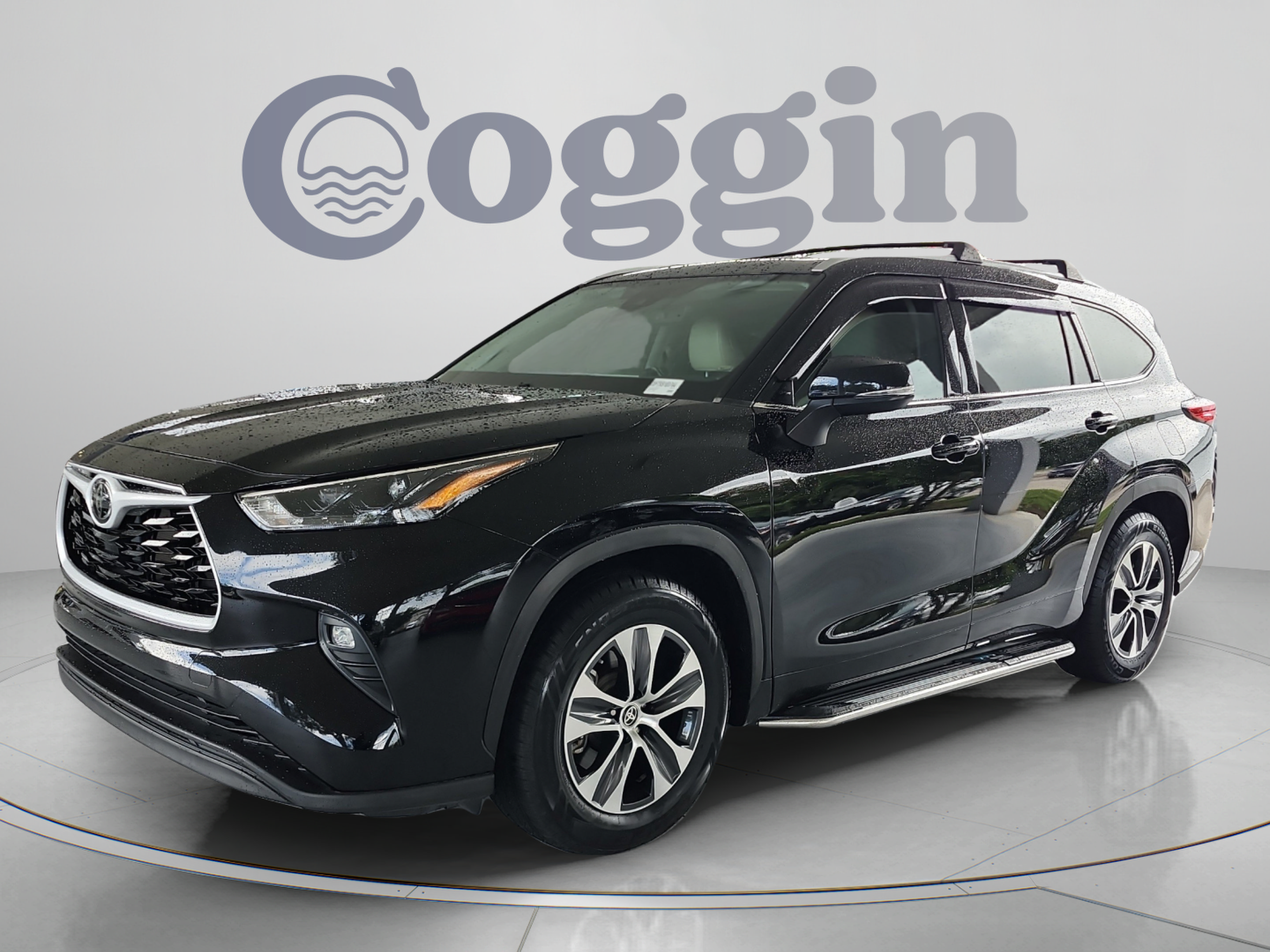 Used 2022 Toyota Highlander XLE FWD image 1