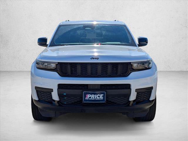 Used 2023 Jeep Grand Cherokee L Laredo image 2