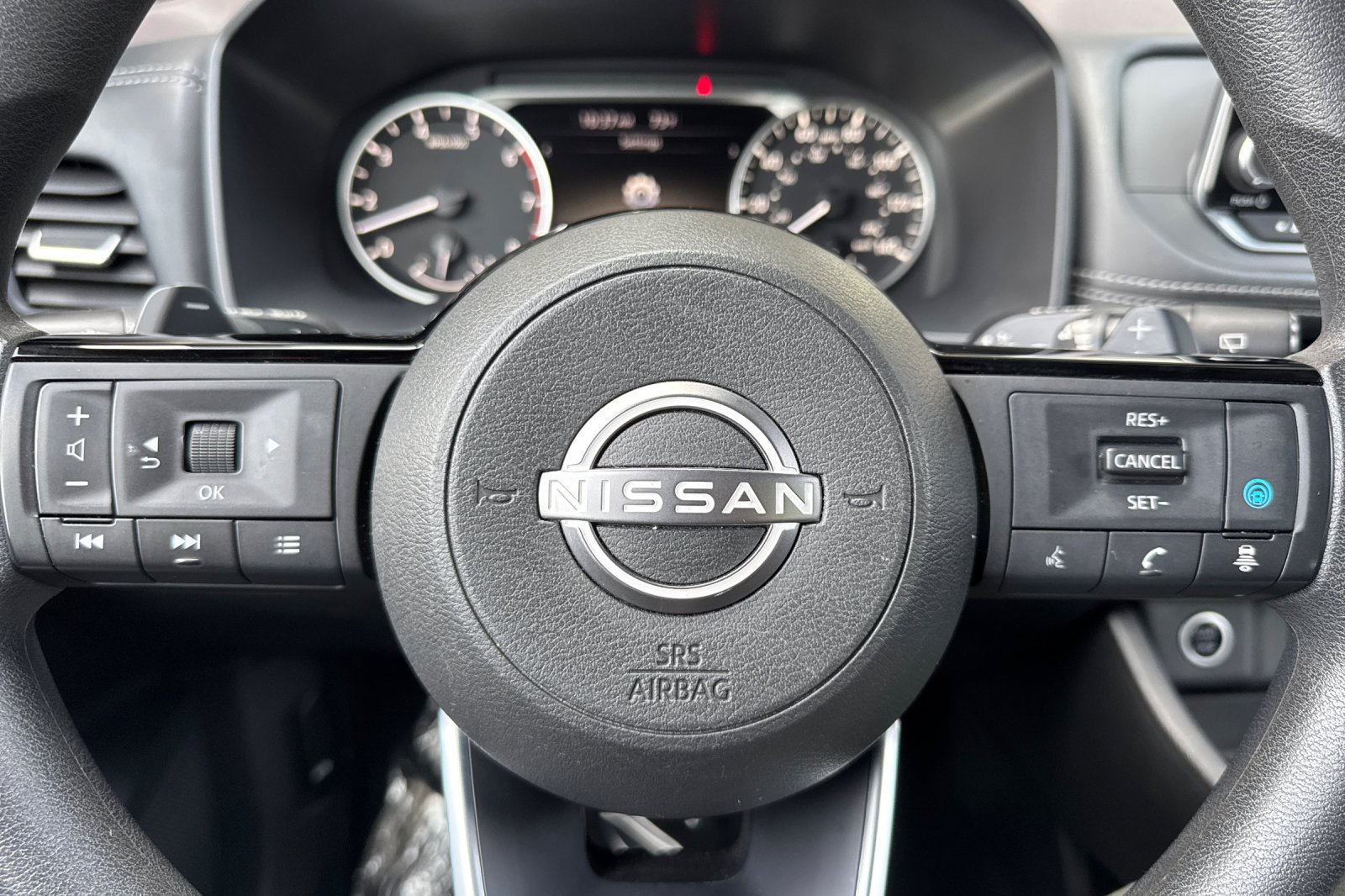 Used 2023 Nissan Rogue SV AWD/4WD image 24