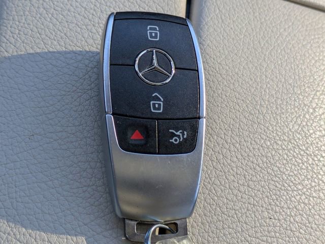 Used 2022 Mercedes-Benz GLB 250 image 30