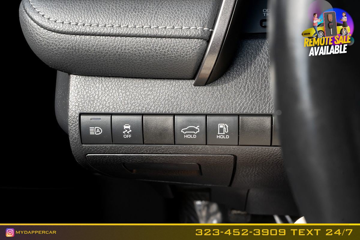 Used 2020 Toyota Camry SE FWD image 25